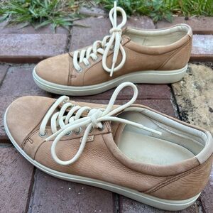 New Women’s Ecco Soft 7 Sneaker, color: Cayote, size 8.
